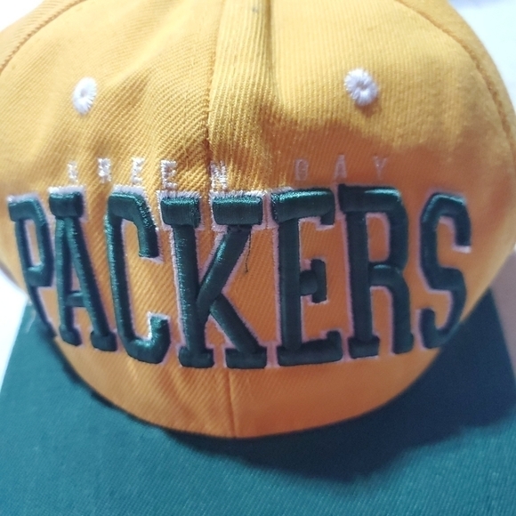 NFL Green Bay Packers Embroidered Adjustable Baseball Hat - Picture 2 of 5